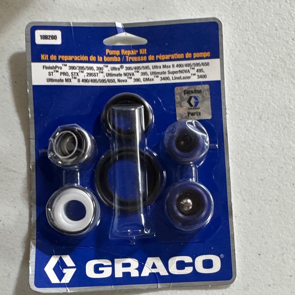 Graco Pump Repair Kit - Black and White
